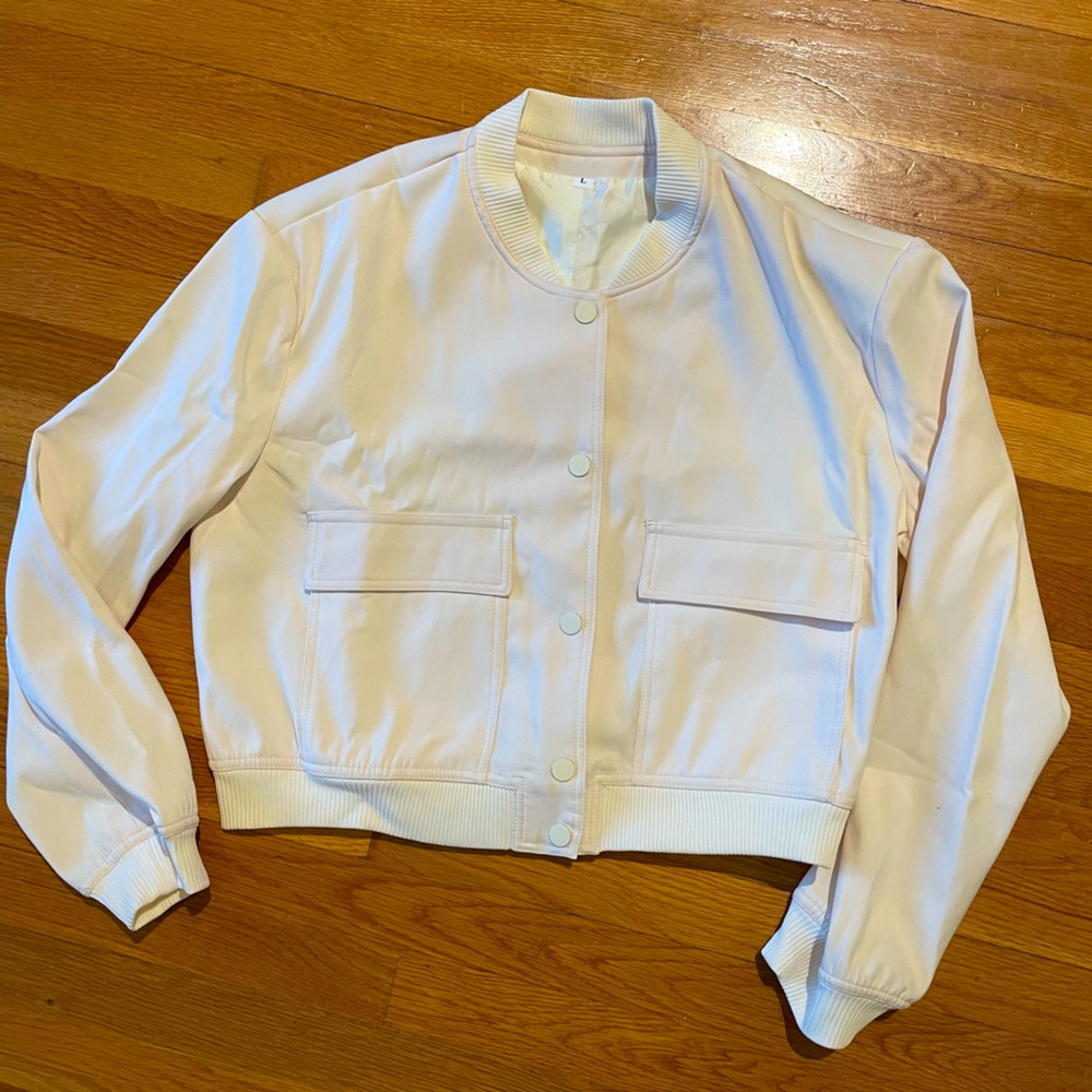 Luxe Vintage white bomber